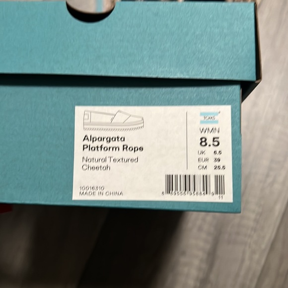 Cheetah Print TOMS no tags! - Picture 5 of 5